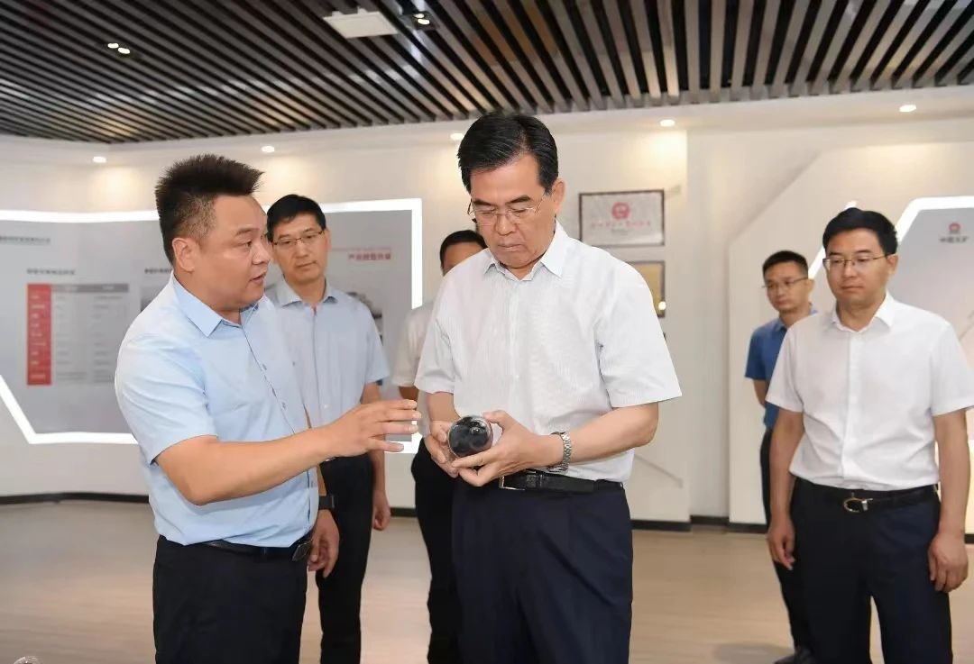 貴州省委副書記、省長李炳軍調(diào)研貴州金瑞