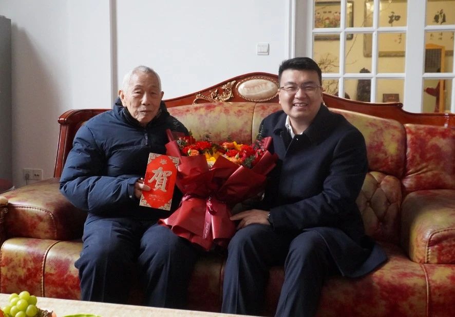 長沙礦冶院黨委開展新春走訪慰問