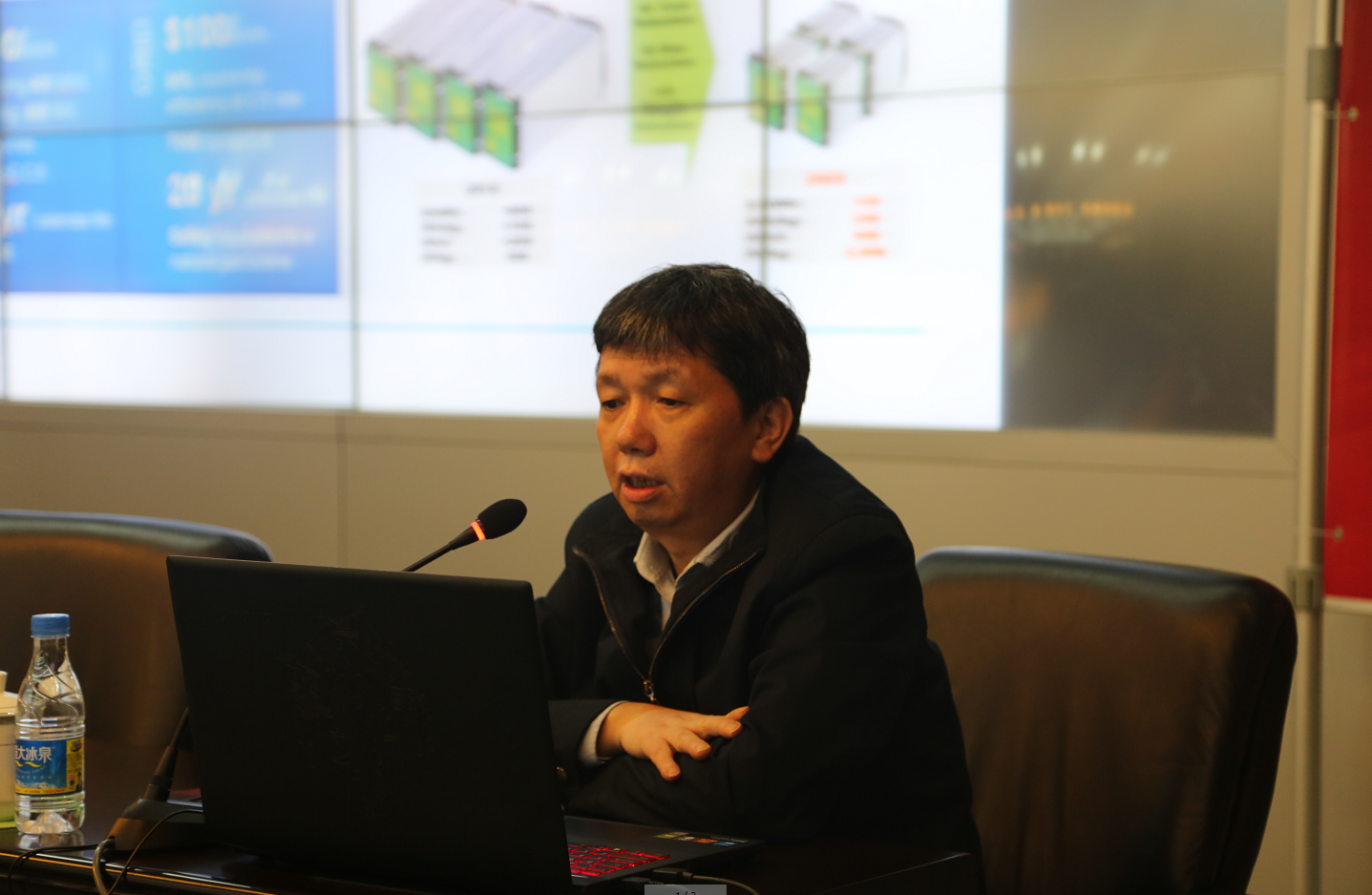 公司舉辦“謀創(chuàng)新，求發(fā)展”高端學(xué)術(shù)論壇